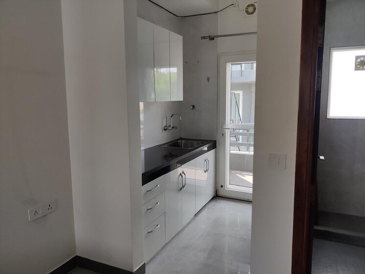 Kitchen, sector 56 1 RK 300 Sq.Ft. Builder Floor In Sector 56 Gurgaon 8813049