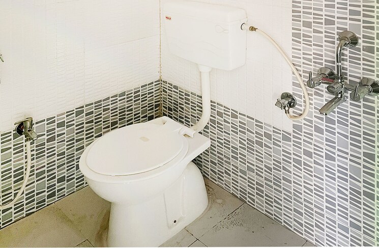 Bathroom, thane west Pg For Girls In Thane West 8812978