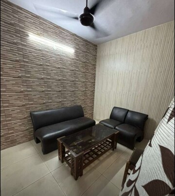 Master Bedroom in 2 BHK Builder Floor at Sector 44 – for Rent