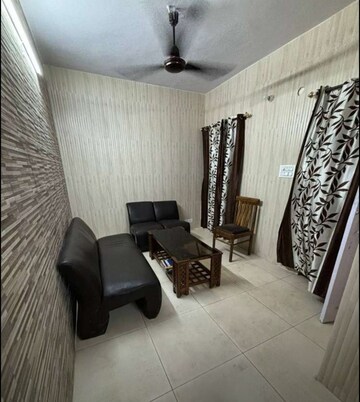 Master Bedroom in 2 BHK Builder Floor at Sector 44 – for Rent