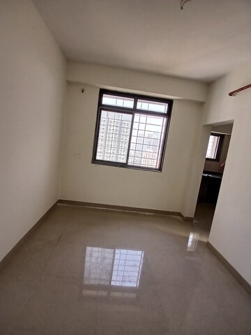 Room in 1 BHK Apartment at Goregaon West – for Rent