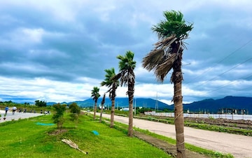 Plot For Sale in DLF Valley, PhasE-I Sector 1-19
