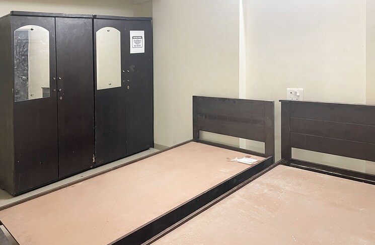 Room, thane west Pg For Boys In Thane West 8813086