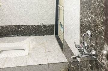 Staircase in  Pg at Thane West – for Rent