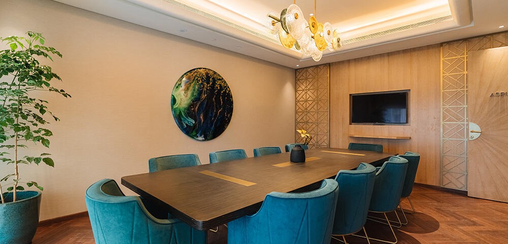 4 BHK + Pooja Room,Servant Room Apartment For Rent in Lodha Trump Tower