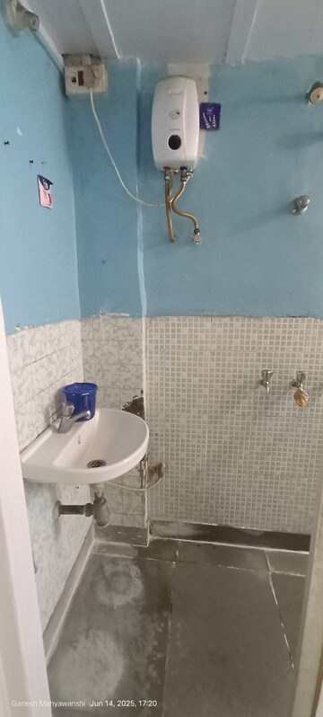 1 RK Apartment For Rent in Adarsh Nagar Society, Worli