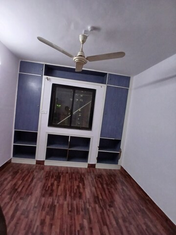 Furnished Amenities in 1.5 BHK Apartment at Mantri Park, Goregaon East – for Rent