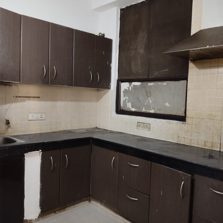 Kitchen, shri-ram-plaza-vaishali 2 Bedroom 1100 Sq.Ft. Apartment In Vaishali Sector 4 Ghaziabad 8813161