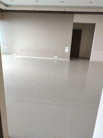 Furnished Amenities in 4 BHK Apartment at K Raheja Vivarea, Mahalaxmi – for Rent