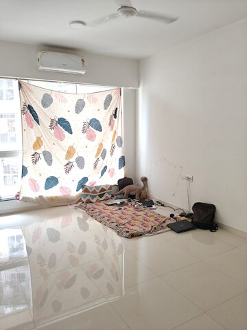 Living Room in 2 BHK Apartment at Tilak Nagar – for Rent