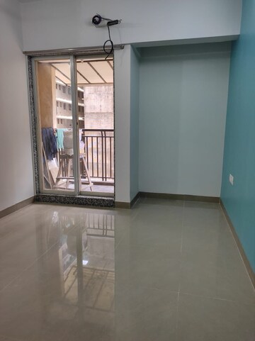 Room in 2 BHK Apartment at DB Orchid Ozone, Dahisar East – for Rent