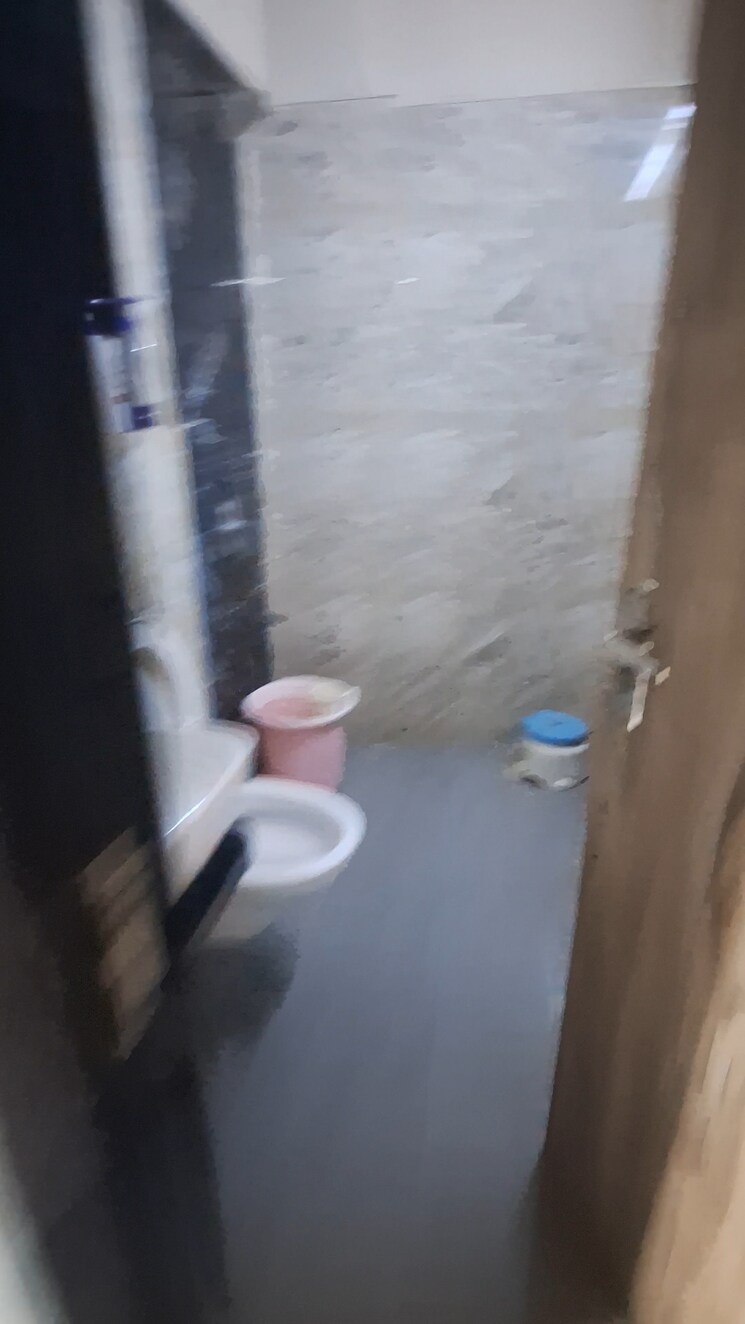 Bathroom, santacruz east 3 Bedroom 1250 Sq.Ft. Apartment In Santacruz East Mumbai 8813277