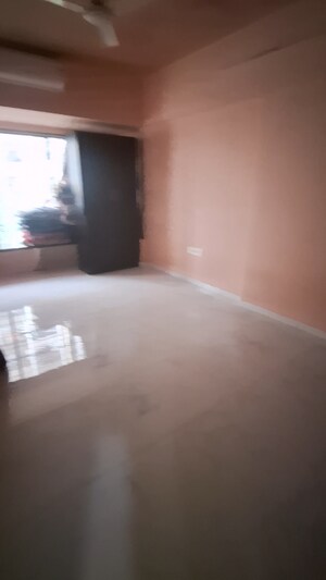 Room in 3 BHK Apartment at Santacruz East – for Sale