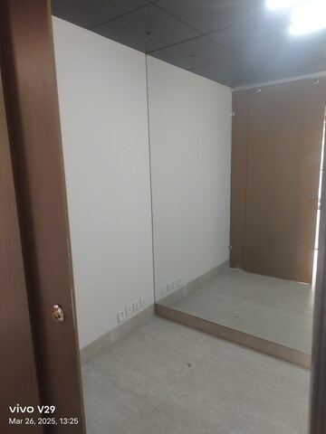 Room in 3 BHK Apartment at DLF The Crest, Sector 54 – for Rent