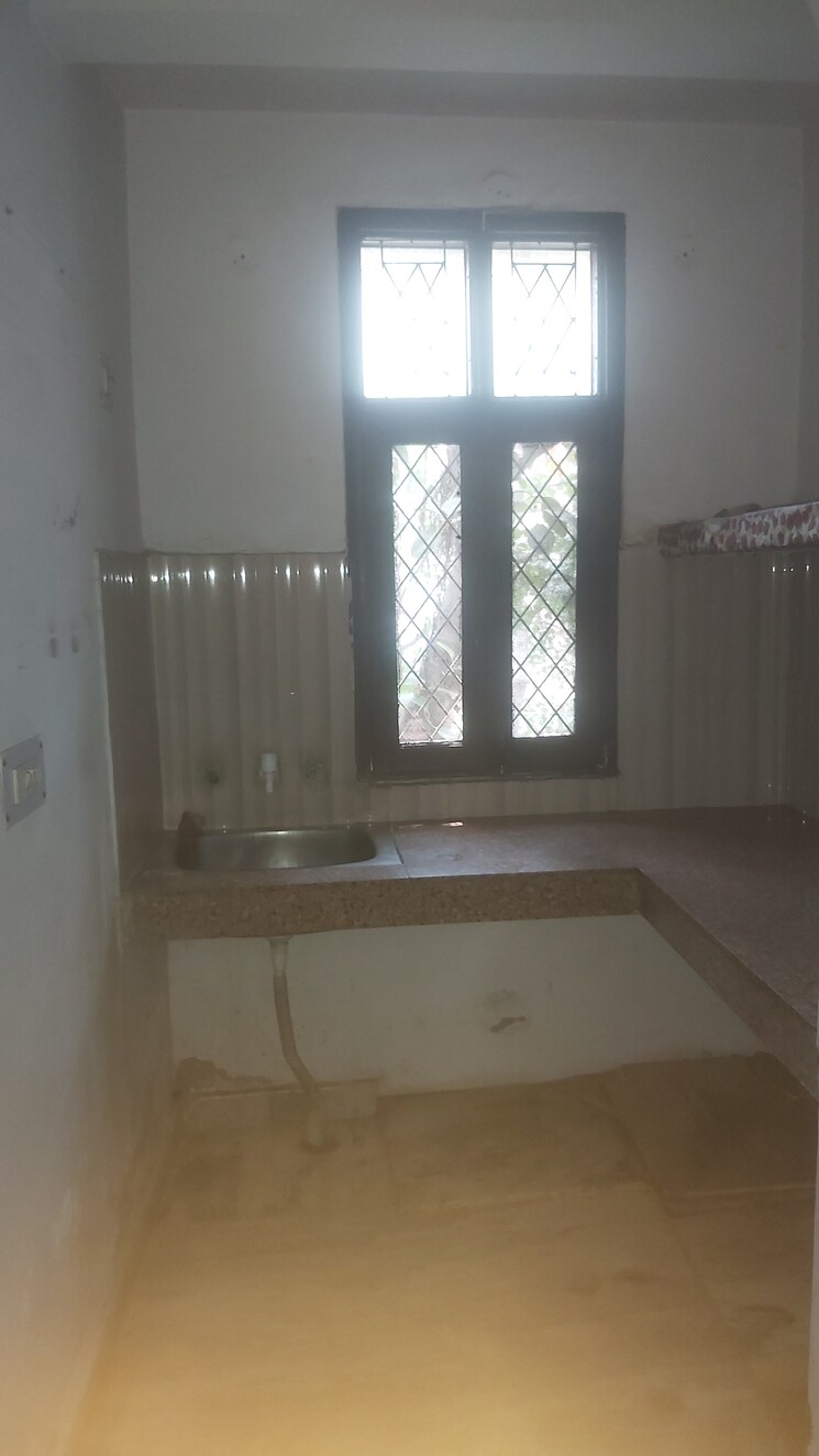 Room, mayur vihar 1.5 Bedroom 400 Sq.Ft. Builder Floor In Mayur Vihar Delhi 8813283