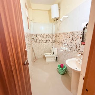 Bathroom in 2 BHK Builder Floor at RWA Apartments Sector 108, Sector 108 – for Rent
