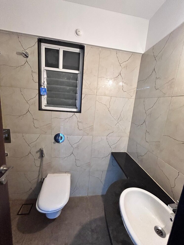 Bathroom, yashwin-orizzonte 2.5 Bedroom 1300 Sq.Ft. Apartment In Kharadi Pune 8813326