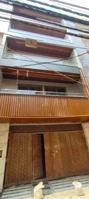 3 BHK + Pooja Room,Study Room Builder Floor For Sale in Ultra Luxury Apartment dw