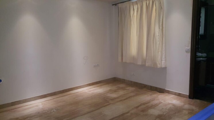Room, saket 3 Bedroom 300 Sq.Yd. Builder Floor In Saket Delhi 8813370