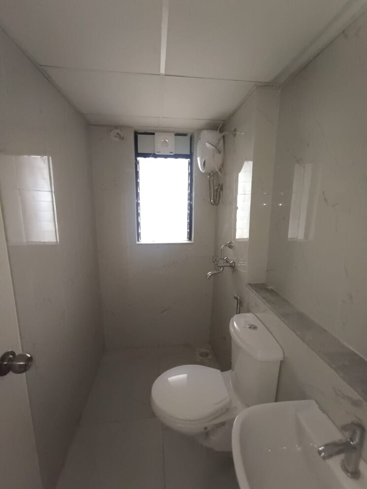 Bathroom, runwal-gardens-phase-2 1 Bedroom 470 Sq.Ft. Apartment In Dombivli East Thane 8813377