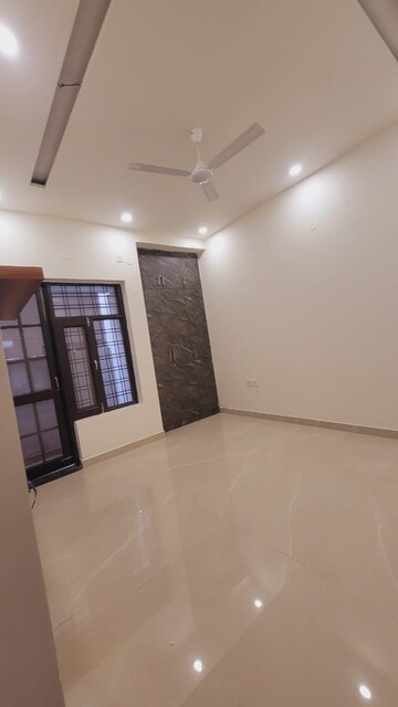 Room in 3 BHK Villa at Canal Road – for Sale