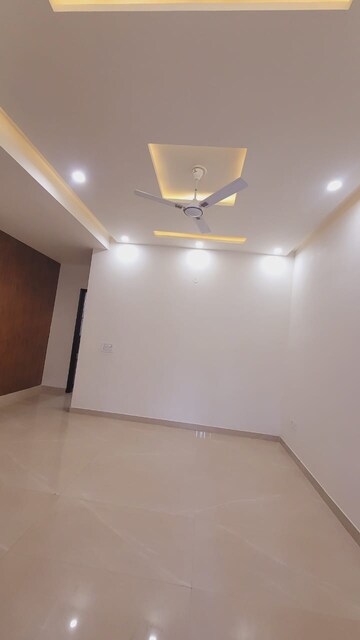 Room in 3 BHK Villa at Canal Road – for Sale
