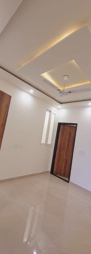 Building Lobby in 3 BHK Villa at Canal Road – for Sale