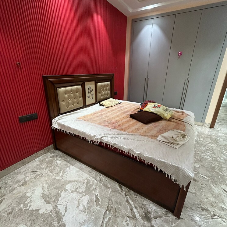 Room, south extension i 3 Bedroom 1800 Sq.Ft. Builder Floor In South Extension I Delhi 8813423