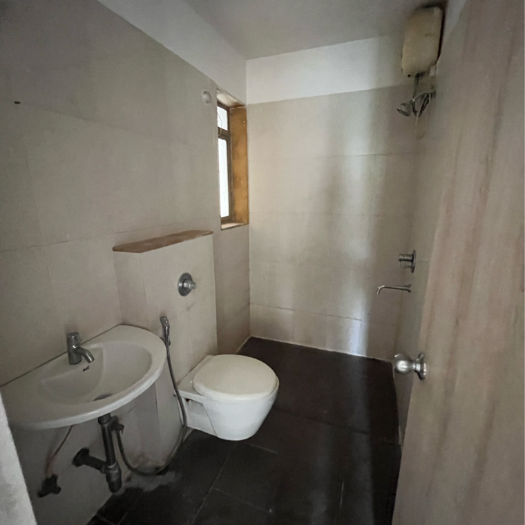 Bathroom, lodha-casa-rio 1.5 Bedroom 639 Sq.Ft. Apartment In Nilaje N V Thane 8813403