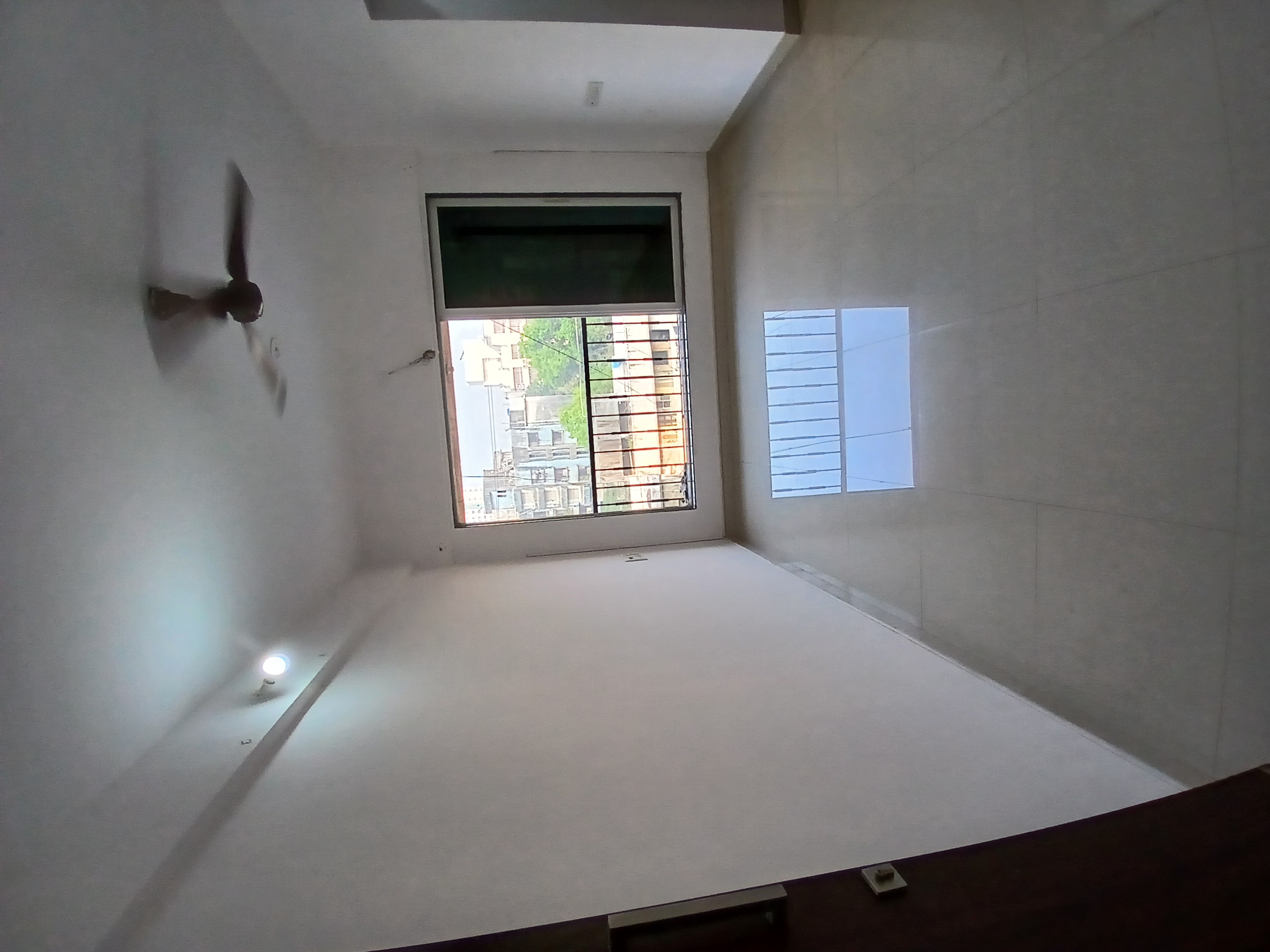 1 BHK + Extra Room Apartment For Rent in Glasswood And Lucky Vishwa Villa