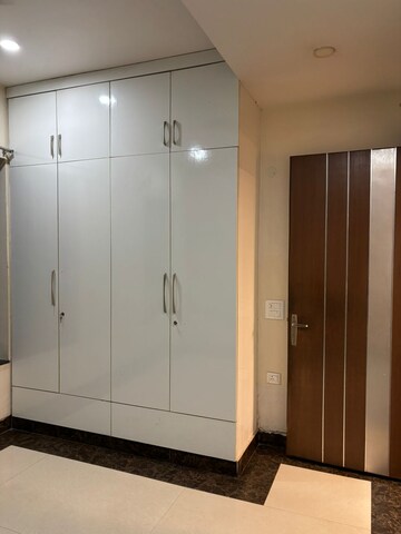 Building Lobby in 3 BHK Builder Floor at Unitech South City II, Sector 50 – for Rent