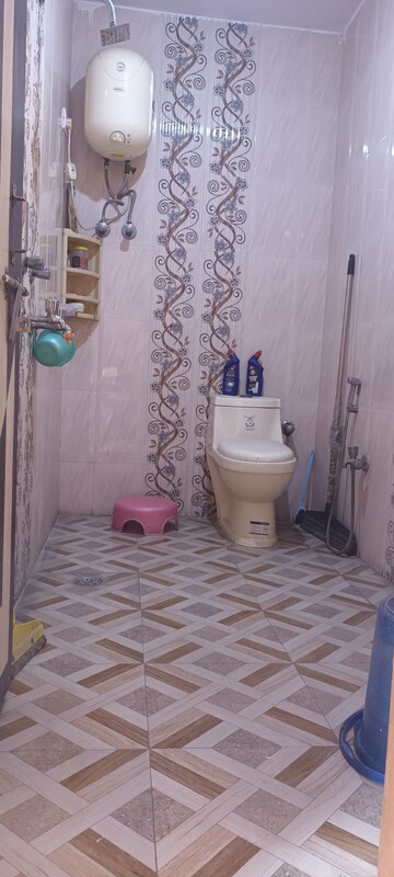 Bathroom in 3 BHK Builder Floor at Vaishali Sector 4 – for Sale