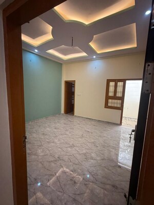Room in 2 BHK Independent House at Gomti Nagar – for Sale