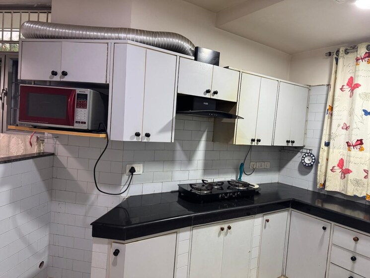 Kitchen, kohli-one-malibu-town 4 Bedroom 4695 Sq.Ft. Apartment In Sector 47 Gurgaon 8813448