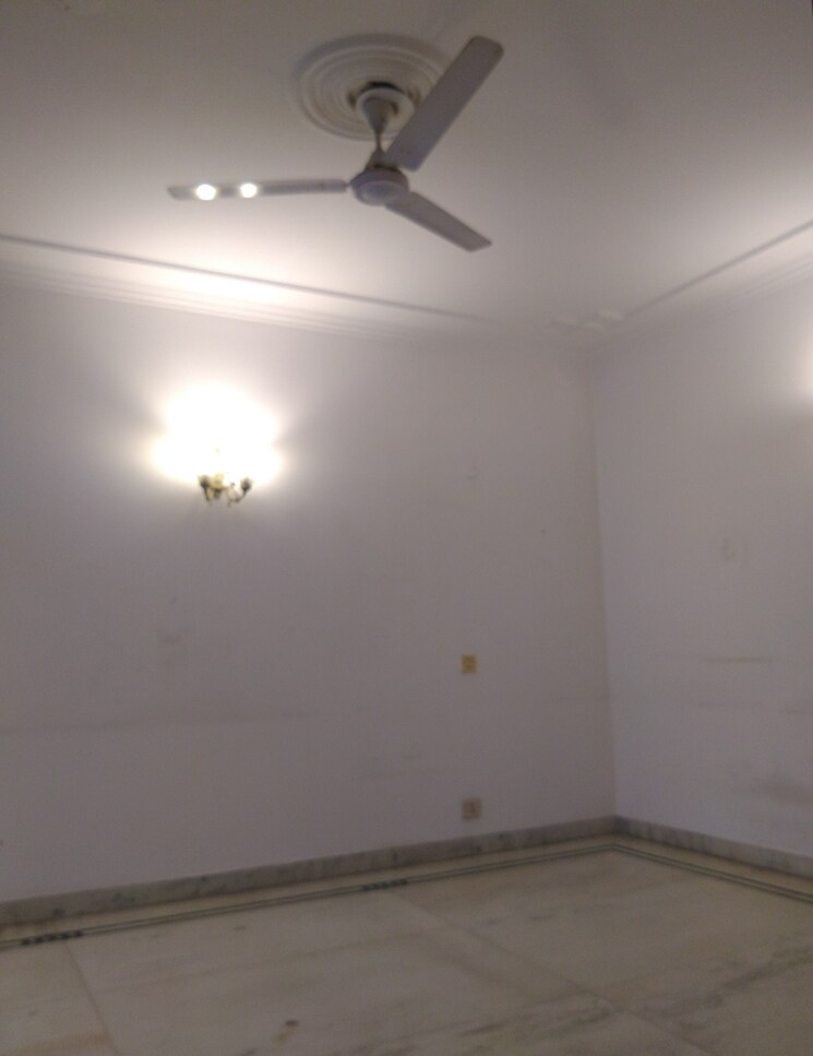Room, boutique-residential-apartments-c-253 5 Bedroom 4300 Sq.Ft. Apartment In Defence Colony Delhi 8813443