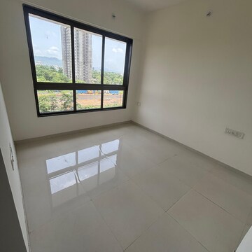 Room in 2 BHK Apartment at Runwal My City, Usarghar Gaon – for Rent