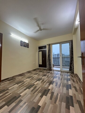 Bedroom in 2.5 BHK Apartment at La Residentia, Tech Zone 4 Greater Noida – for Rent