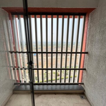 Room in 1 BHK Apartment at Lodha Palava Florea A To D, Taloja Bypass Road – for Rent