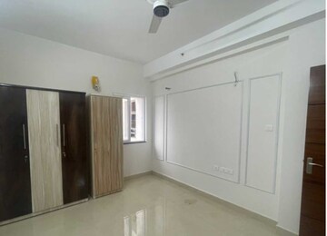 Room in 3 BHK Apartment at Poulomi Avante, Kokapet – for Rent