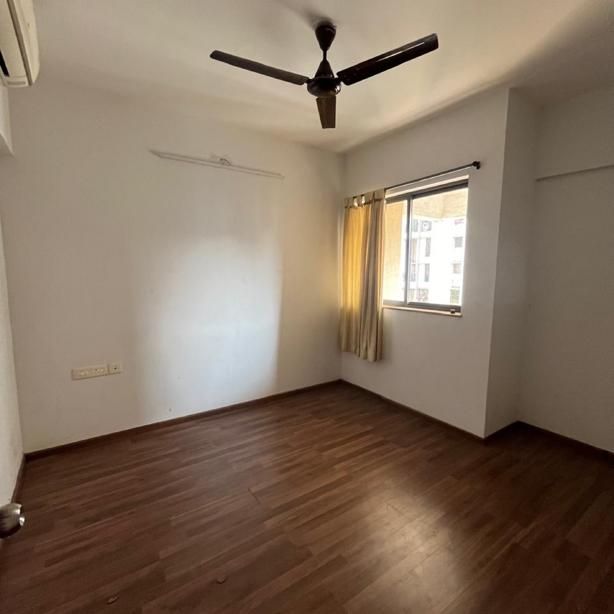 1 BHK Apartment For Rent in Lodha Lakeshore Greens