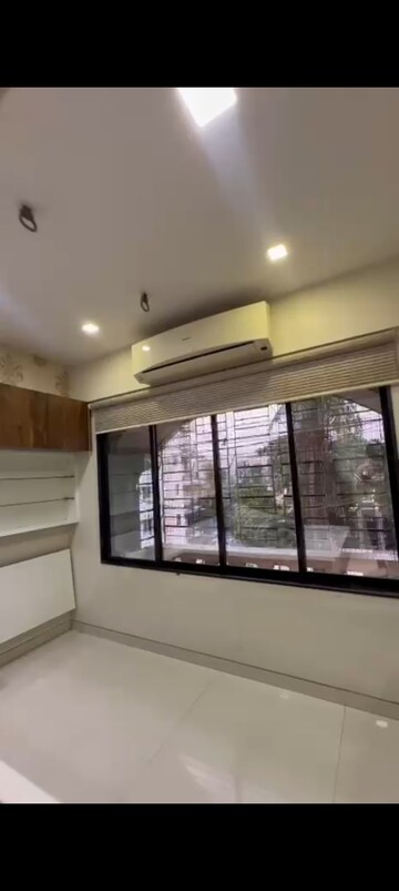Room in 3 BHK Apartment at Jay Prakash Nagar CHS, Vidyavihar East – for Rent