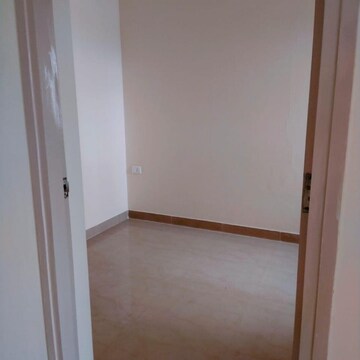 Room in 1 RK Apartment at Lodha Crown Taloja Quality Homes, Taloja Bypass Road – for Rent