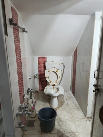 Bathroom in 3 BHK Villa at Chandkheda – for Rent