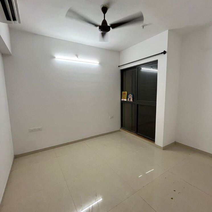 Room, lodha-palava-downtown 2 Bedroom 650 Sq.Ft. Apartment In Taloja Bypass Road Thane 8813534