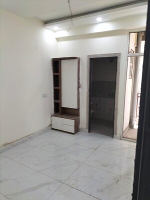 Room in 2.5 BHK Apartment at Sector 1 – for Sale