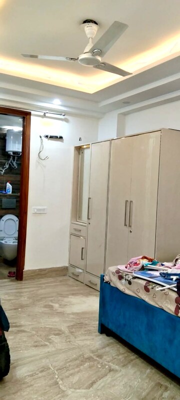 Furnished Amenities in 3 BHK Builder Floor at Mehrauli – for Rent