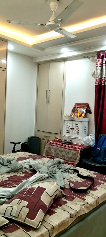 Bedroom in 3 BHK Builder Floor at Mehrauli – for Rent