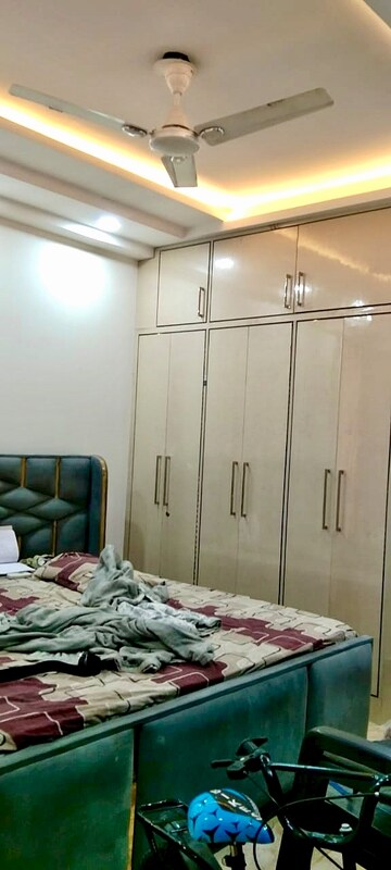Bedroom in 3 BHK Builder Floor at Mehrauli – for Rent