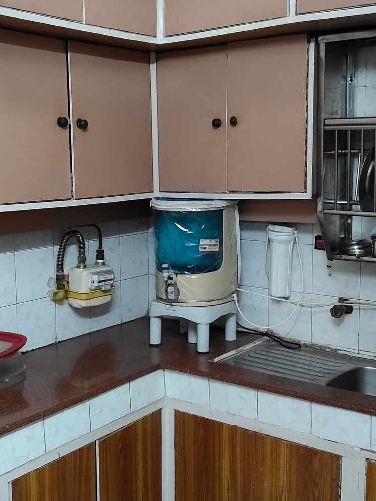 Kitchen, sarita vihar 3 Bedroom 1500 Sq.Ft. Apartment In Sarita Vihar Delhi 8813582