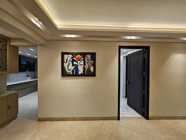 Room, sector 28 3.5 Bedroom 250 Sq.Yd. Builder Floor In Sector 28 Faridabad 8813602